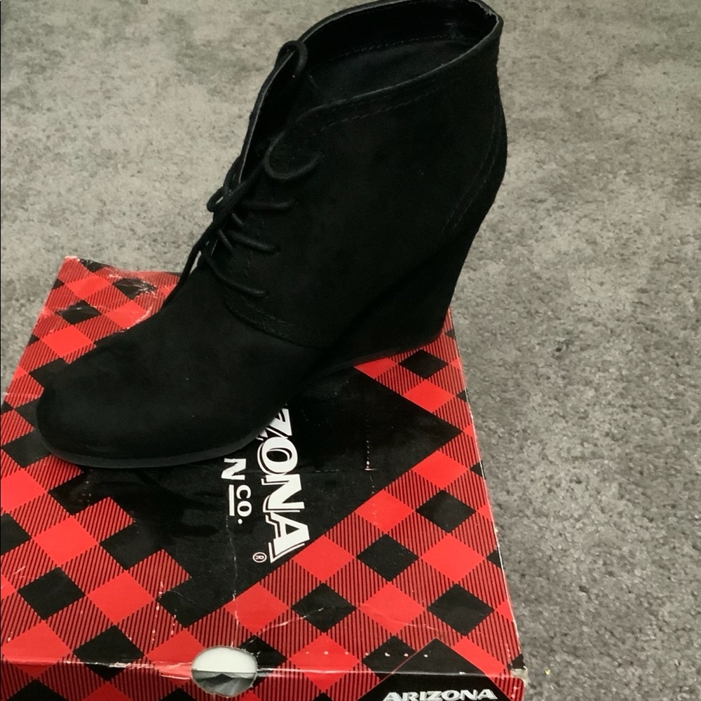 Arizona Lacie Black